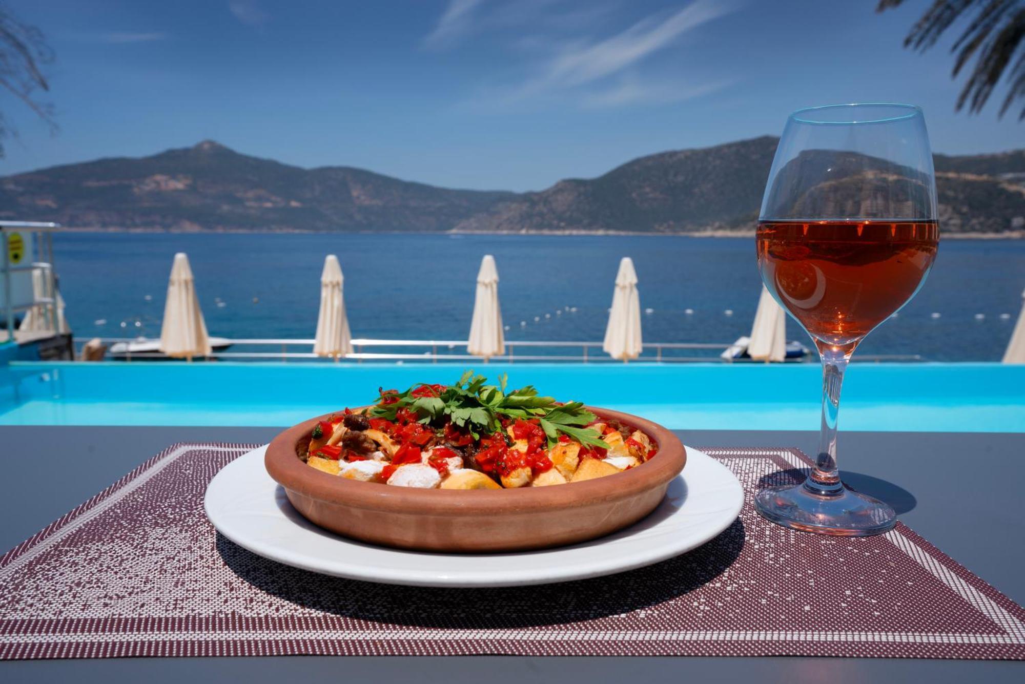 Greenbeach Hotel Kalkan Exteriör bild